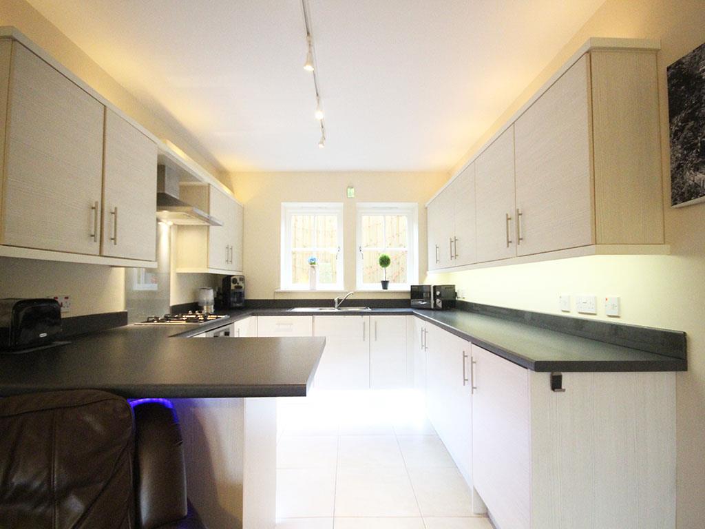 4 bedroom townhouse house SSTC in Trawden - IMG_3257.jpg